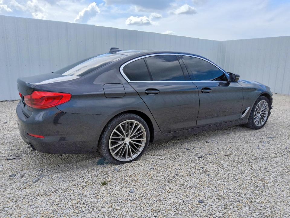 60013096 :رقم المزاد ، WBAJR3C00LCE55117 vin ، 2020 Bmw 530 مزاد بيع