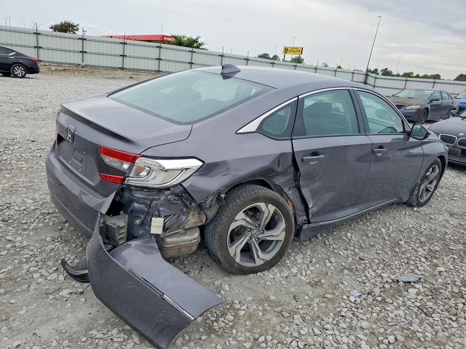 62267086 :رقم المزاد ، 1HGCV1F50JA239164 vin ، 2018 Honda Accord مزاد بيع