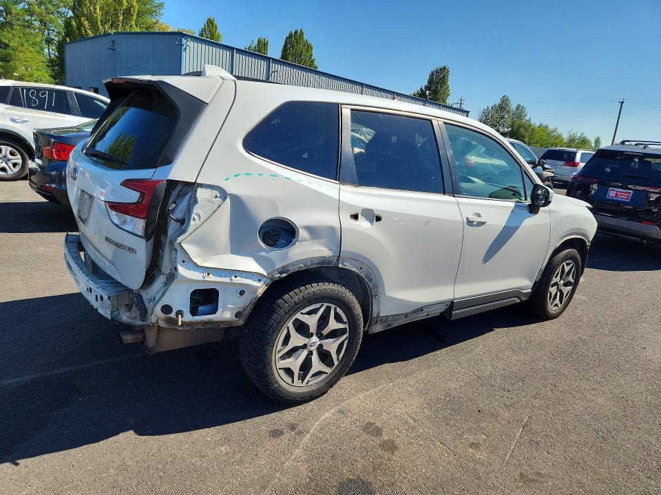 2019 Subaru Forester მანქანა იყიდება აუქციონზე, vin: JF2SKAEC0KH462446, აუქციონის ნომერი: 62340266