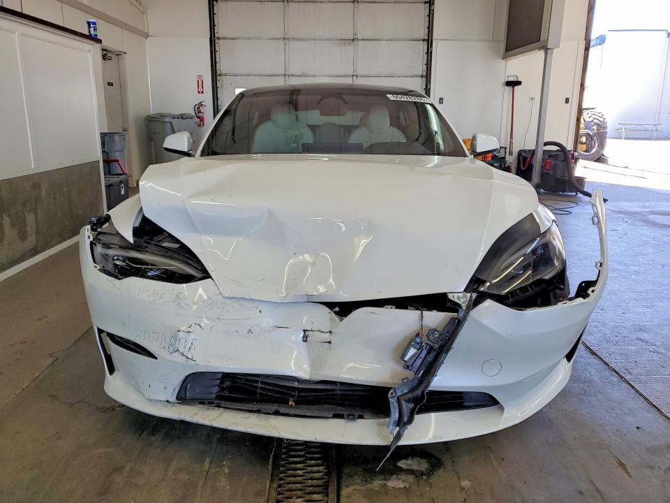 60428286 :رقم المزاد ، 5YJSA1E50RF532878 vin ، 2024 Tesla Model S مزاد بيع