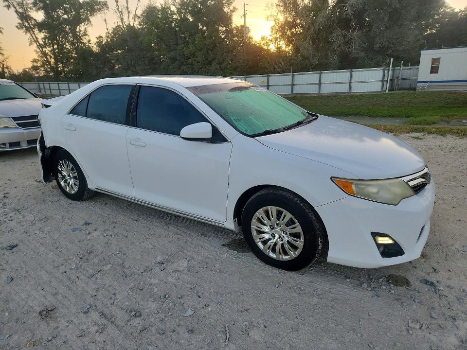 95587855 :رقم المزاد ، 4T1BF1FK1CU544232 vin ، 2012 Toyota Camry مزاد بيع