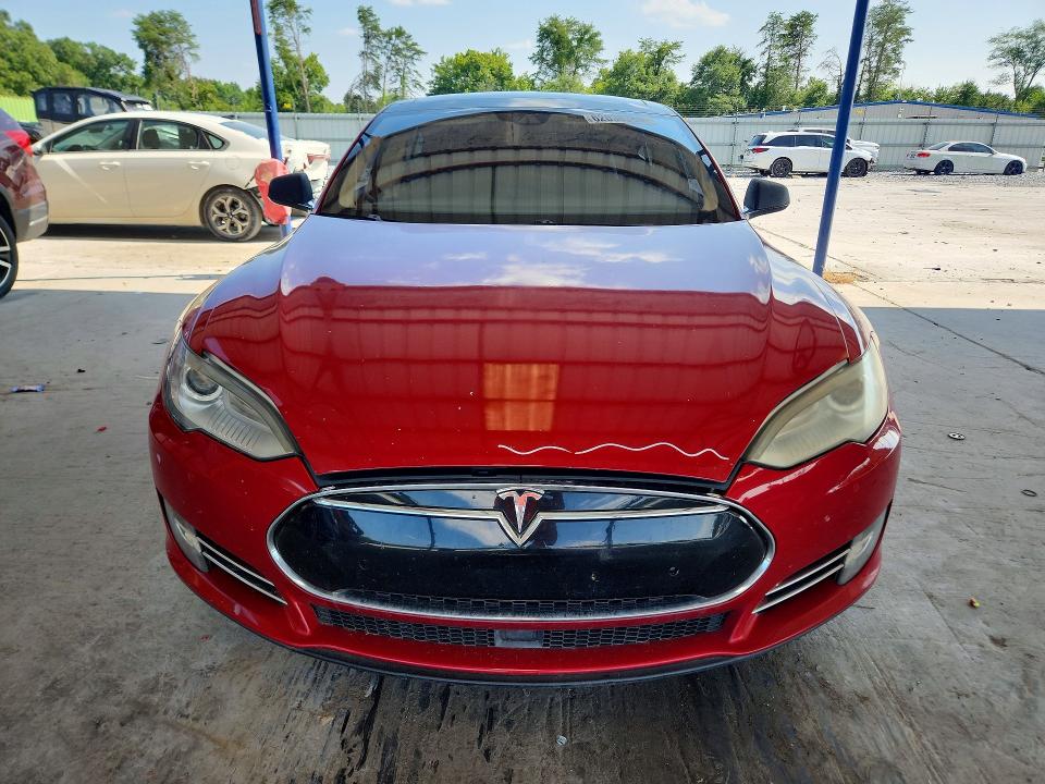 Продажа на аукционе авто 2015 Tesla Model S, vin: 5YJSA1H1XFFP70645, номер лота: 62038386