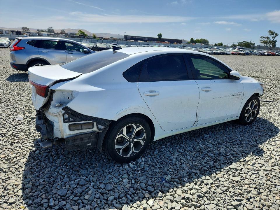 2021 Kia Forte მანქანა იყიდება აუქციონზე, vin: 3KPF24AD5ME297941, აუქციონის ნომერი: 59832866