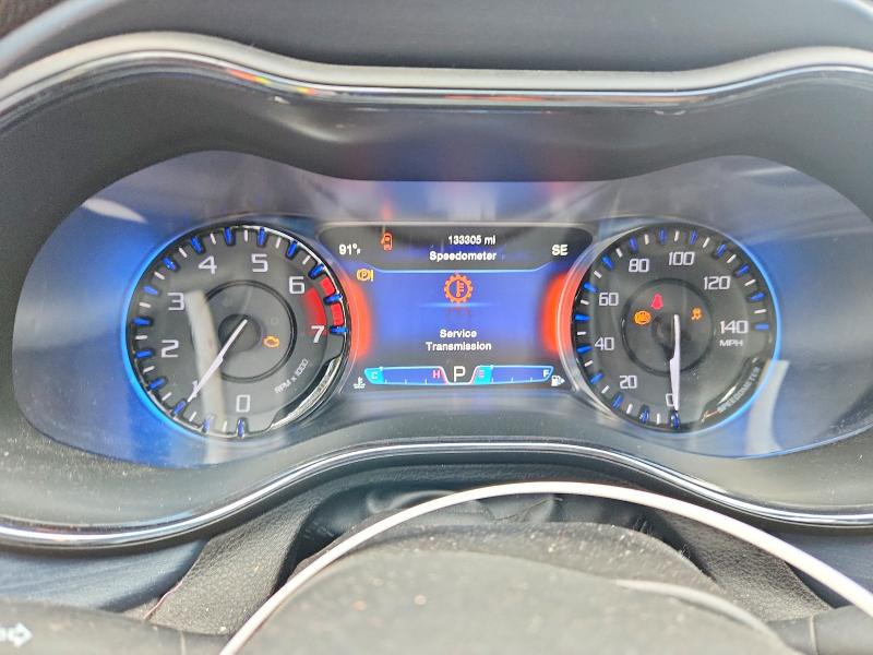 62750606 :رقم المزاد ، 1C3CCCBB7FN554611 vin ، 2015 Chrysler 200 مزاد بيع