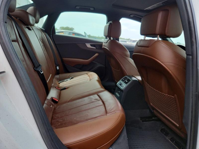 59897926 :رقم المزاد ، WAUMMAF43JA152840 vin ، 2018 Audi A4 مزاد بيع