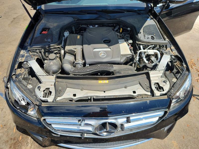 60411936 :رقم المزاد ، WDDZF4JB9HA069276 vin ، 2017 Mercedes-benz E مزاد بيع