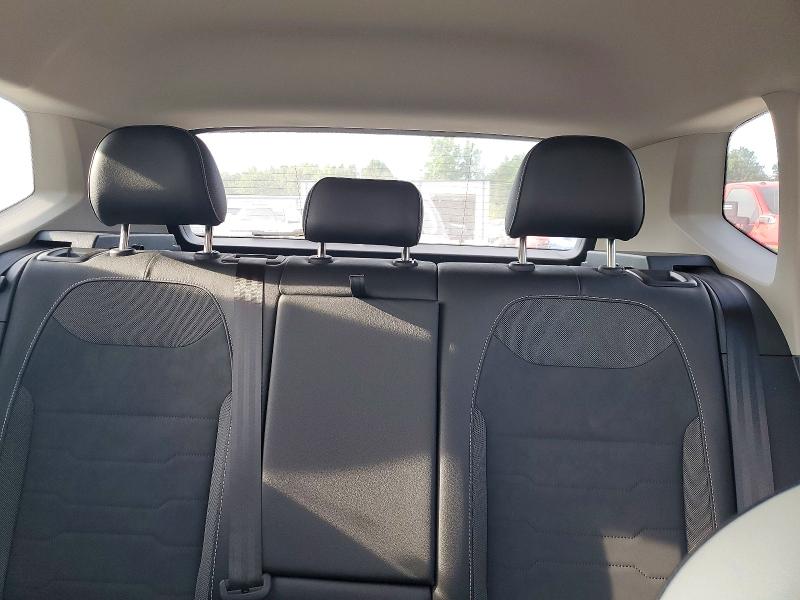 60755056 :رقم المزاد ، 3VVUC7B27SM023938 vin ، 2025 Volkswagen Taos مزاد بيع