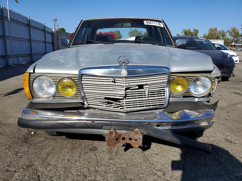 1984 Mercedes-benz 300 მანქანა იყიდება აუქციონზე, vin: WDBAB33A3EA019758, აუქციონის ნომერი: 60471116