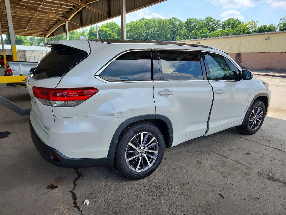 Aukcja sprzedaży 2017 Toyota Highlander, vin: 5TDJZRFH7HS418480, numer aukcji: 60792656