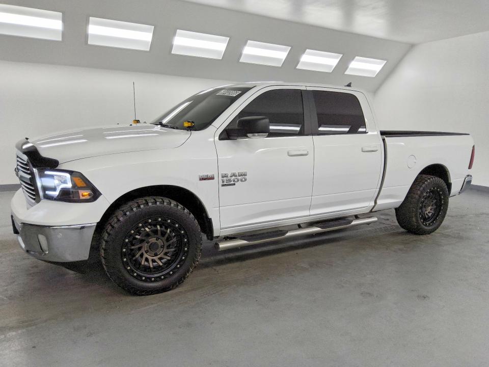 60440986 :رقم المزاد ، 1C6RR6TT0KS608816 vin ، 2019 Ram 1500 Classic مزاد بيع