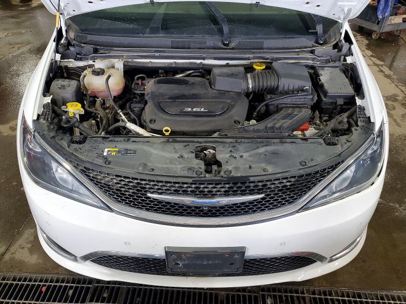 61609976 :رقم المزاد ، 2C4RC1BG7JR263043 vin ، 2018 Chrysler Pacifica مزاد بيع