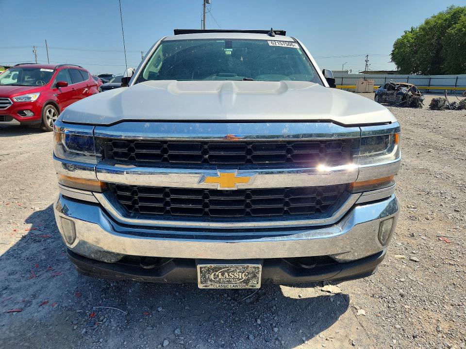 Продажа на аукционе авто 2018 Chevrolet Silverado, vin: 3GCUKREH7JG101242, номер лота: 62157506