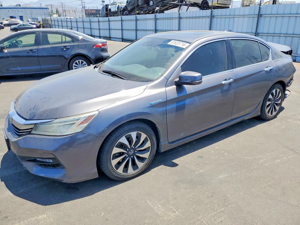 61623716 :رقم المزاد ، JHMCR6F74HC002711 vin ، 2017 Honda Accord مزاد بيع