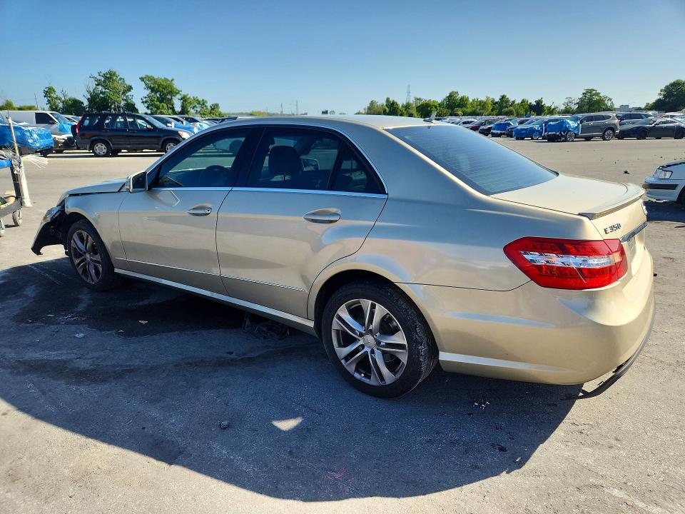 60818396 :رقم المزاد ، WDDHF5GB0AA036178 vin ، 2010 Mercedes-benz E مزاد بيع