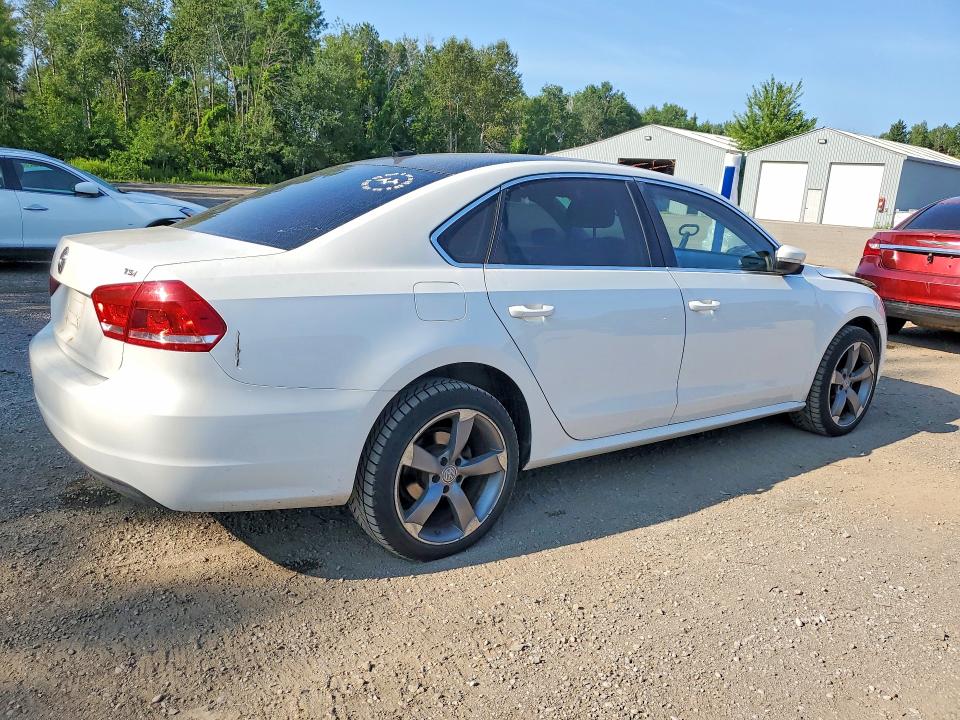 Продаж на аукціоні авто 2015 Volkswagen Passat, vin: 1VWAS7A37FC113142, номер лоту: 62784456