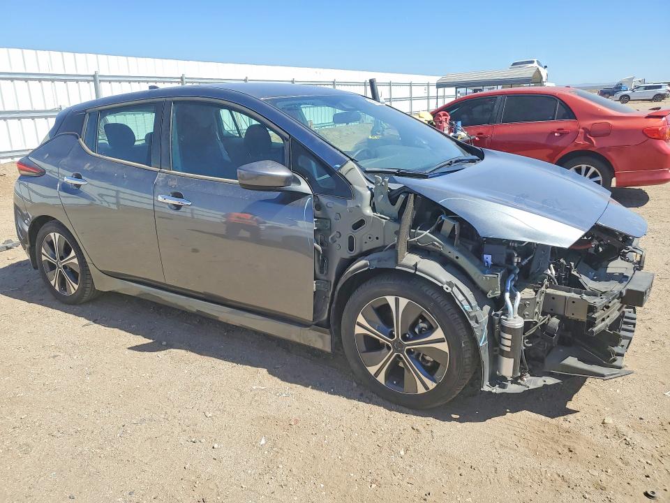 59323426 :رقم المزاد ، 1N4AZ1CV2MC551435 vin ، 2021 Nissan Leaf مزاد بيع