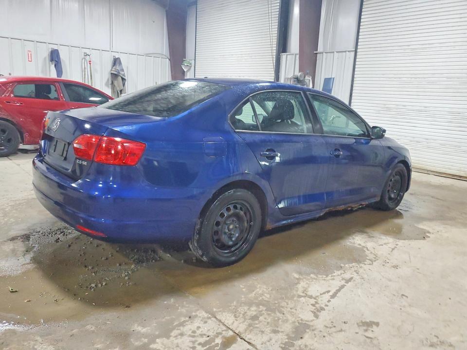 62347486 :رقم المزاد ، 3VWDP7AJ2CM318908 vin ، 2012 Volkswagen Jetta مزاد بيع