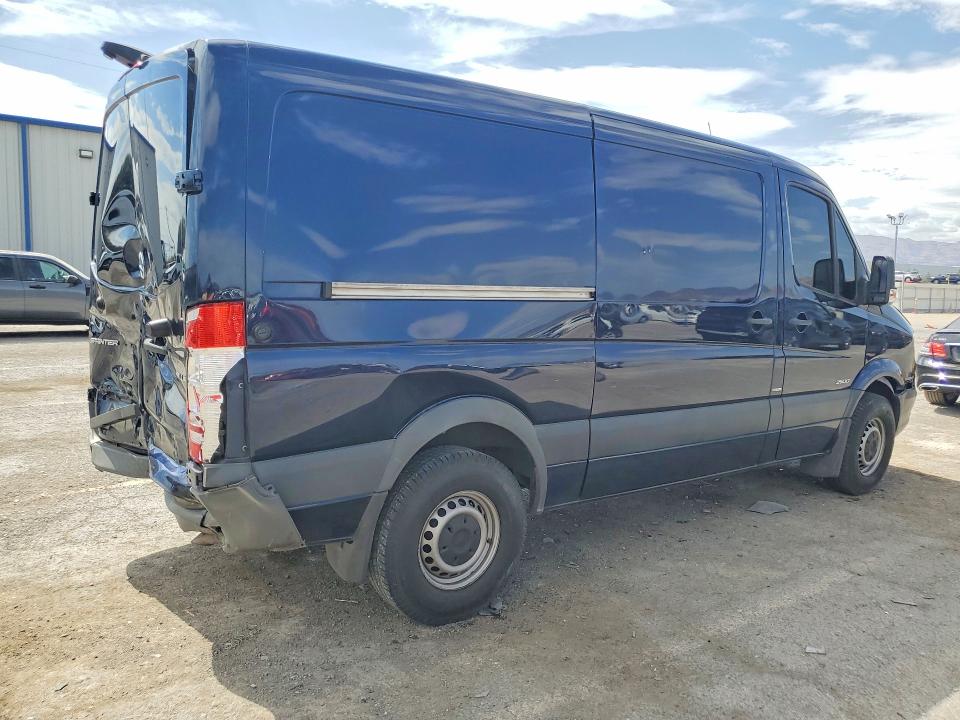 2016 Mercedes-benz Sprinter მანქანა იყიდება აუქციონზე, vin: WD3PE7DD4GP272892, აუქციონის ნომერი: 60212136