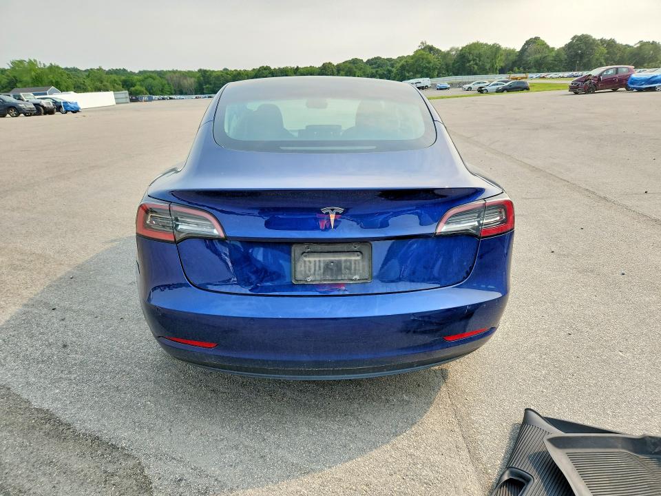 61124976 :رقم المزاد ، 5YJ3E1EA0NF290318 vin ، 2022 Tesla Model 3 مزاد بيع