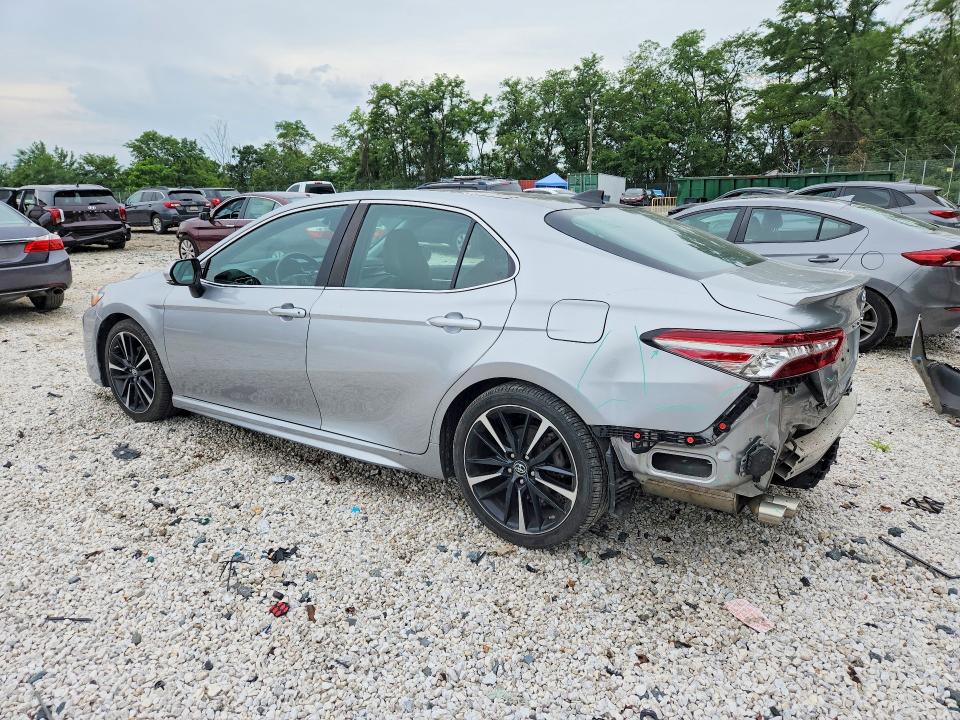 61686676 :رقم المزاد ، 4T1B61HK2KU746119 vin ، 2019 Toyota Camry مزاد بيع
