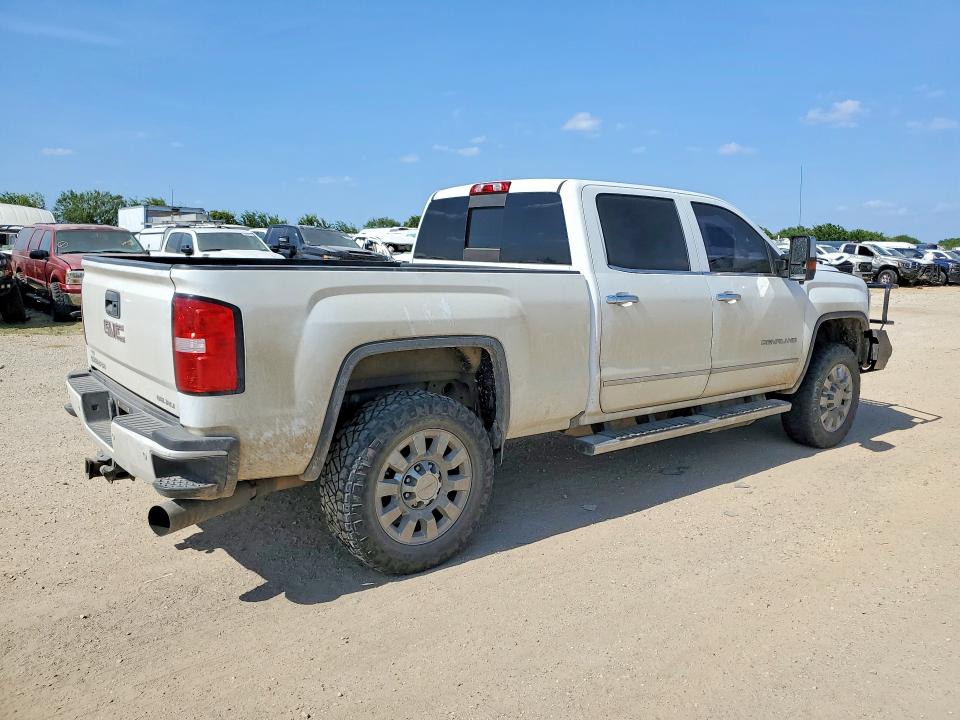 63497666 :رقم المزاد ، 1GT12UEY3JF251808 vin ، 2018 Gmc Sierra مزاد بيع