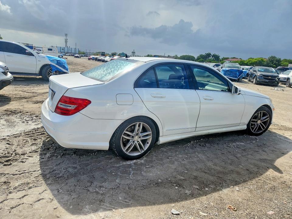 Продажа на аукционе авто 2014 Mercedes-benz C, vin: WDDGF4HB6ER316148, номер лота: 60359886