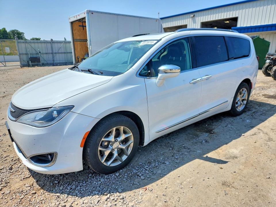 Продажа на аукционе авто 2019 Chrysler Pacifica, vin: 2C4RC1GG2KR627556, номер лота: 63070016