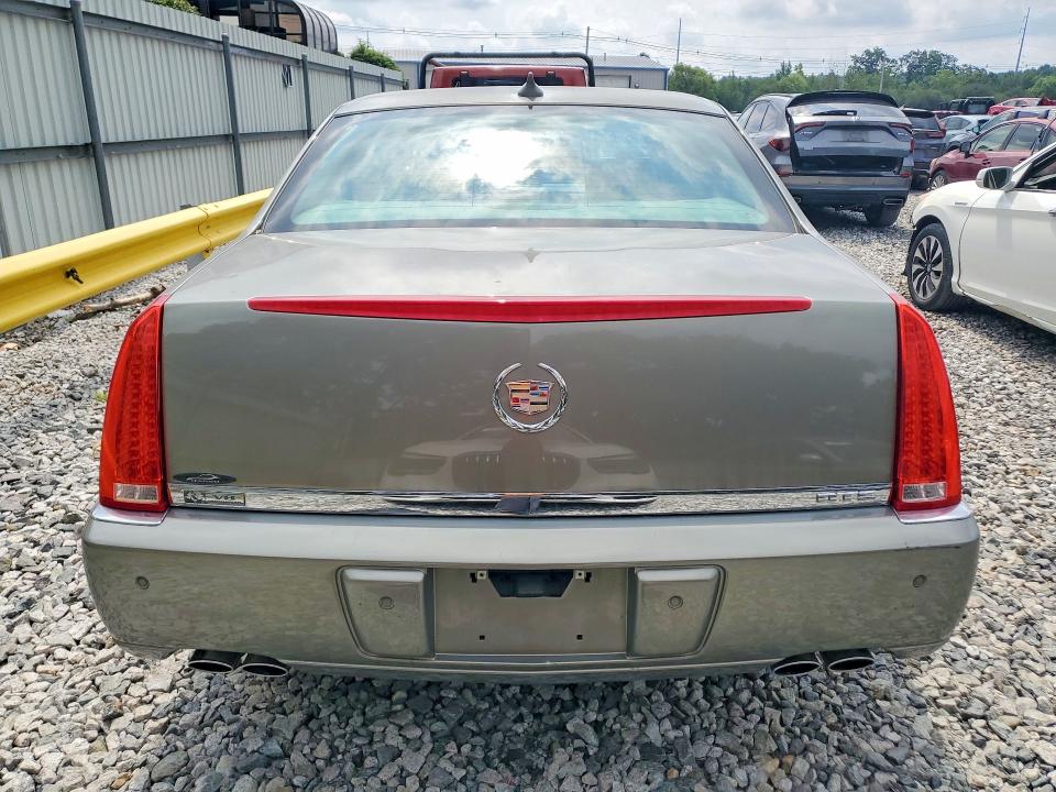 63007776 :رقم المزاد ، 1G6KD5E64BU145452 vin ، 2011 Cadillac Dts مزاد بيع