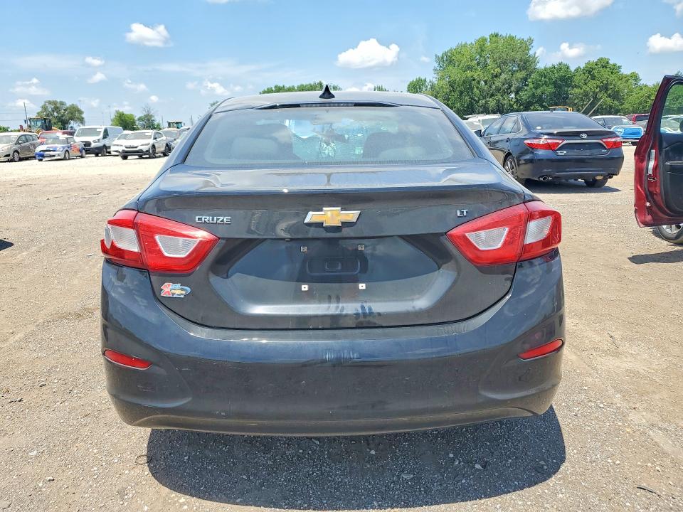 2018 Chevrolet Cruze მანქანა იყიდება აუქციონზე, vin: 1G1BE5SM2J7171339, აუქციონის ნომერი: 59641316