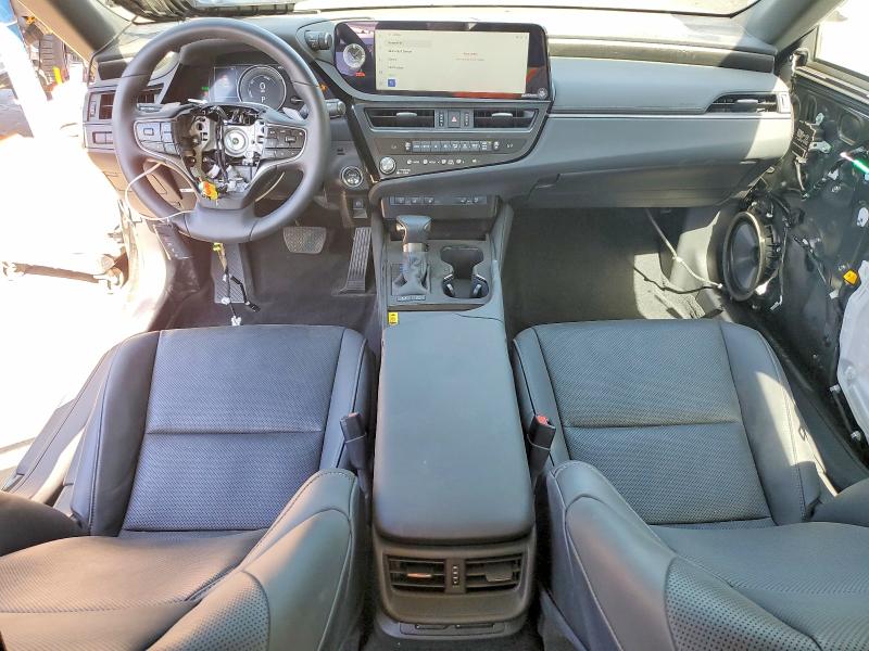 60013546 :رقم المزاد ، 58ADA1C12SU070057 vin ، 2025 Lexus Es 300h مزاد بيع