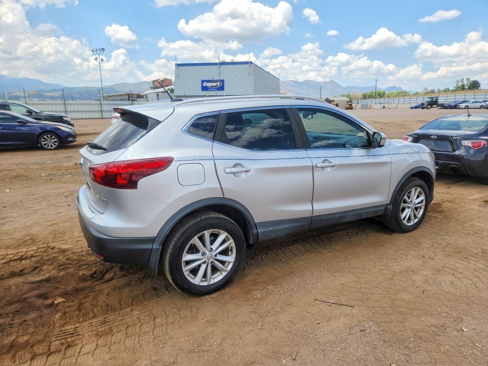 Продажа на аукционе авто 2017 Nissan Rogue Sport, vin: JN1BJ1CR2HW123106, номер лота: 61987376