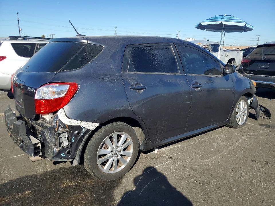 60220026 :رقم المزاد ، 2T1KU4EE3AC419119 vin ، 2010 Toyota Matrix مزاد بيع