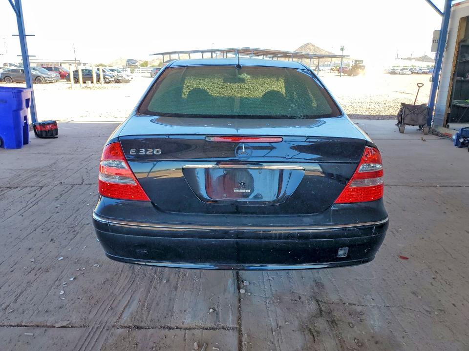 63351316 :رقم المزاد ، WDBUF65J13A172412 vin ، 2003 Mercedes-benz E مزاد بيع