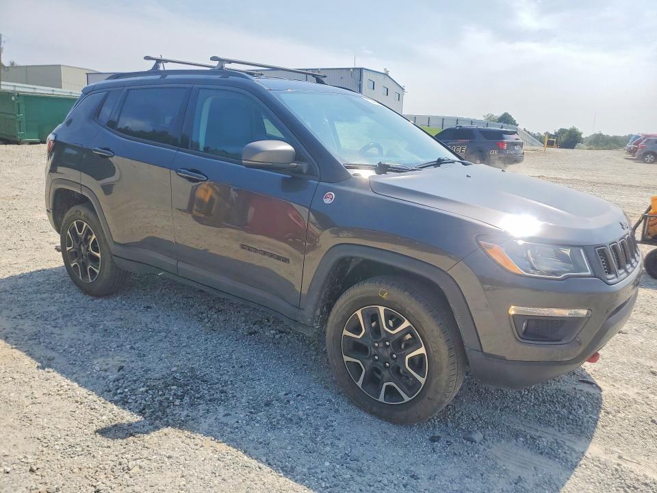 62449446 :رقم المزاد ، 3C4NJDDB4KT799941 vin ، 2019 Jeep Compass مزاد بيع