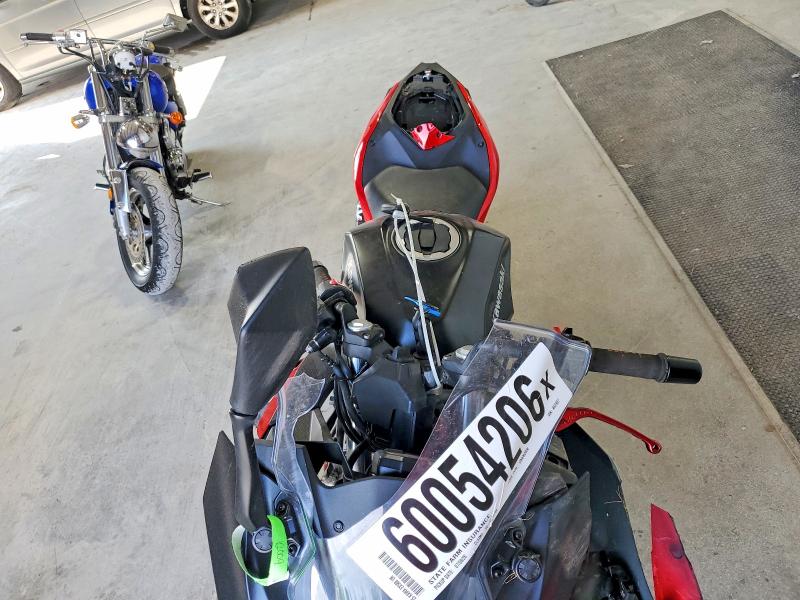 60054206 :رقم المزاد ، ML5EXGJ1XSDA62807 vin ، 2025 Kawasaki Ex500 مزاد بيع