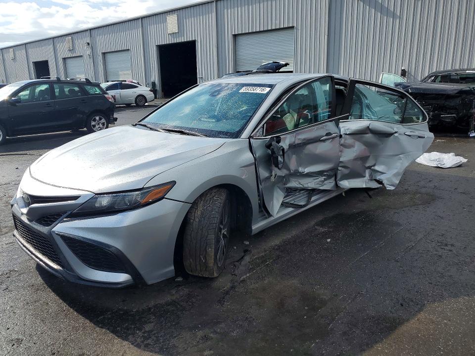 Auction sale of the 2022 Toyota Camry, vin: 4T1T11AK7NU642520, lot number: 59358716