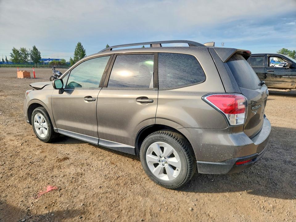 62646946 :رقم المزاد ، JF2SJEDC9HH574361 vin ، 2017 Subaru Forester مزاد بيع