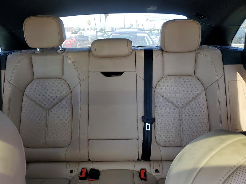 60178336 :رقم المزاد ، WP1AB2A5XLLB37629 vin ، 2020 Porsche Macan مزاد بيع