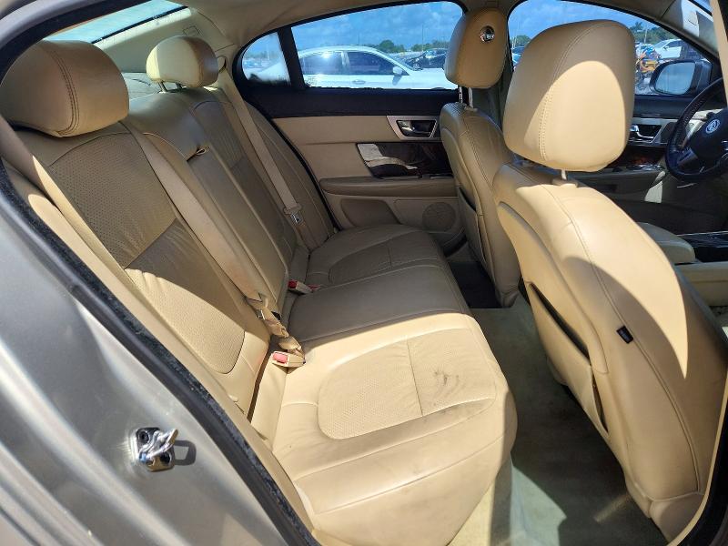 2011 Jaguar Xf მანქანა იყიდება აუქციონზე, vin: SAJWA0GB8BLS18379, აუქციონის ნომერი: 63217666