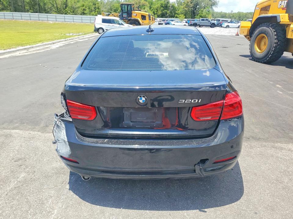 2018 Bmw 320 მანქანა იყიდება აუქციონზე, vin: WBA8E1G52JNU90308, აუქციონის ნომერი: 62261126