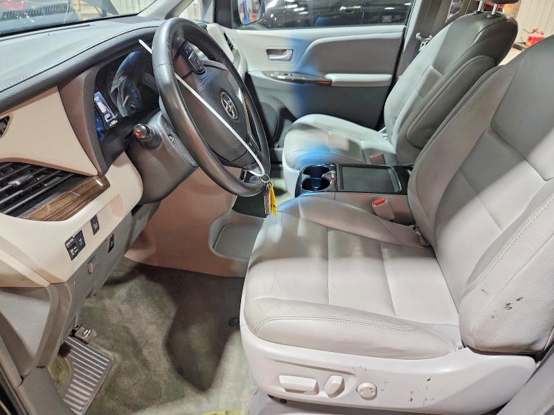 Продажа на аукционе авто 2017 Toyota Sienna, vin: 5TDYZ3DC5HS853467, номер лота: 62211136
