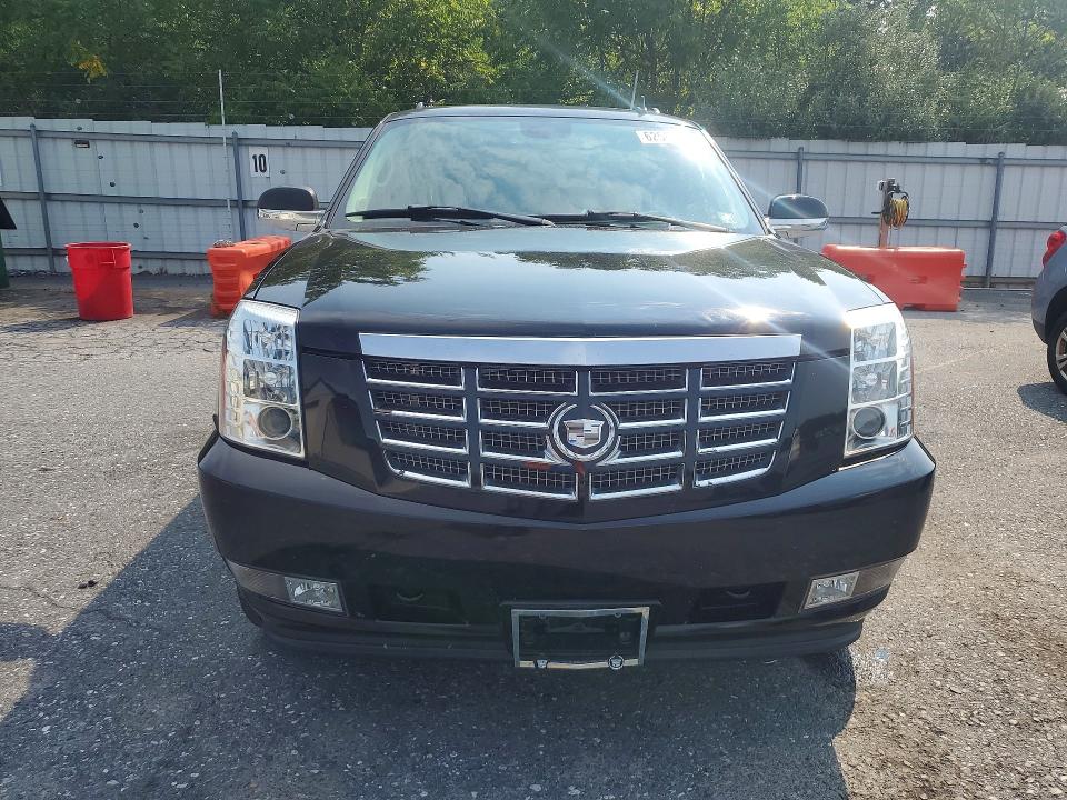 2007 Cadillac Escalade მანქანა იყიდება აუქციონზე, vin: 1GYFK66887R430783, აუქციონის ნომერი: 62582336