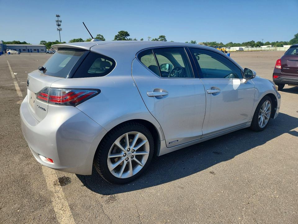 62163226 :رقم المزاد ، JTHKD5BH6B2020465 vin ، 2011 Lexus Ct مزاد بيع