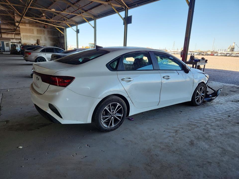 60614676 :رقم المزاد ، 3KPF24AD0PE602816 vin ، 2023 Kia Forte مزاد بيع