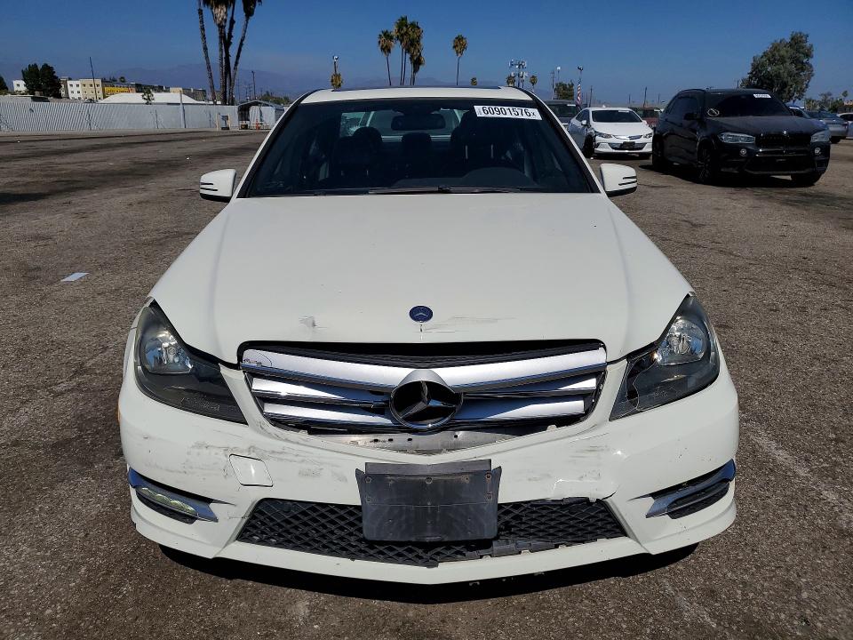 Продажа на аукционе авто 2012 Mercedes-benz C, vin: WDDGF4HB9CA602510, номер лота: 60901576