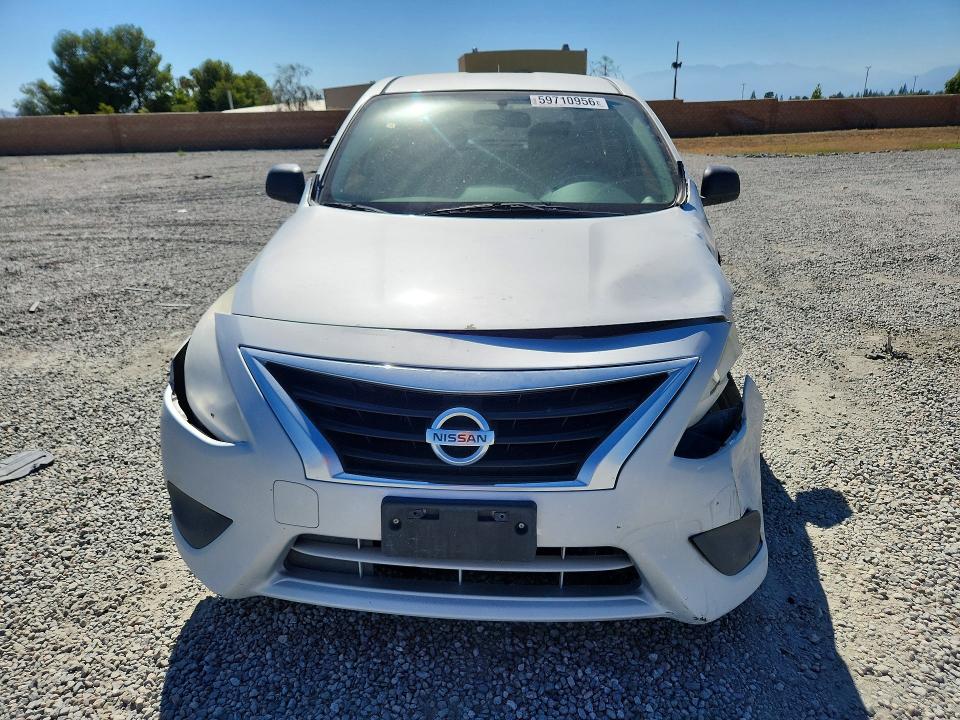 59710956 :رقم المزاد ، 3N1CN7AP3FL900490 vin ، 2015 Nissan Versa مزاد بيع