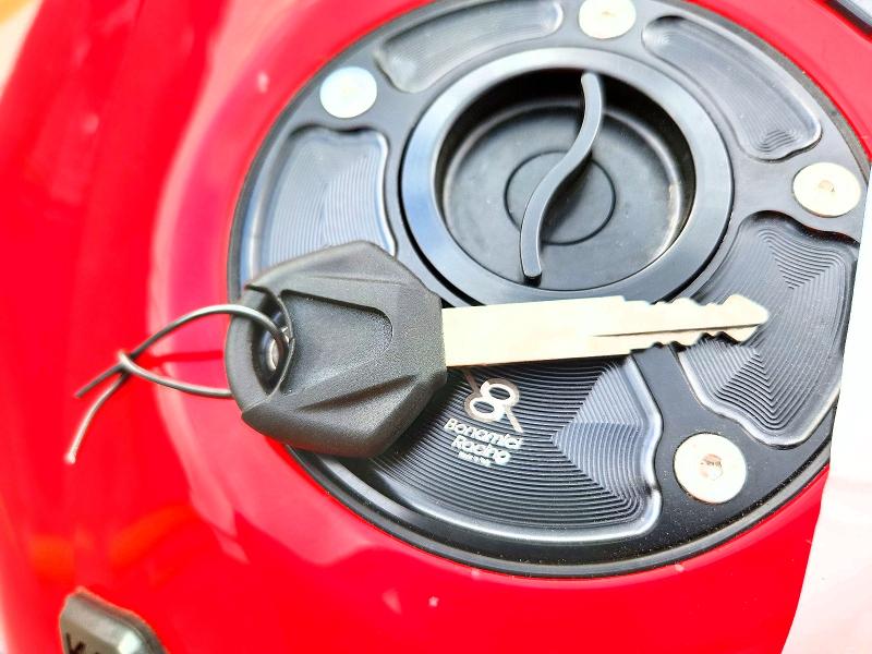 2013 Yamaha Yzfr1 მანქანა იყიდება აუქციონზე, vin: JYARN23E9DA014521, აუქციონის ნომერი: 62080056