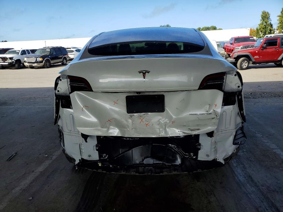 60818496 :رقم المزاد ، 7SAYGDEE8PA139198 vin ، 2023 Tesla Model Y مزاد بيع