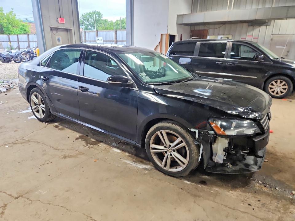 Продажа на аукционе авто 2012 Volkswagen Passat, vin: 1VWBM7A37CC077043, номер лота: 61316116