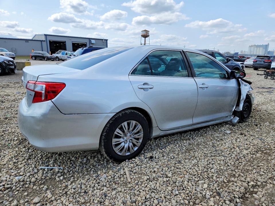 62661186 :رقم المزاد ، 4T4BF1FK1CR251503 vin ، 2012 Toyota Camry مزاد بيع